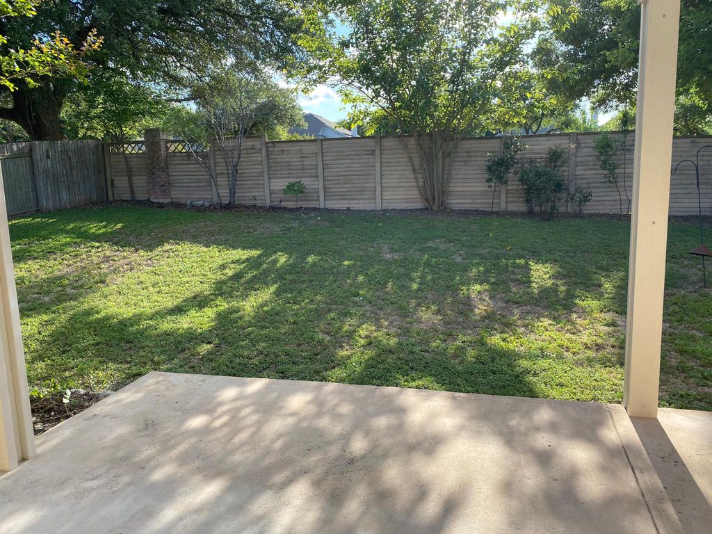 1947 Dapplegrey Ln, Austin, TX 78727