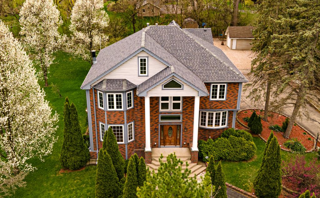 198 N Elmhurst Rd, Prospect Heights, IL 60070