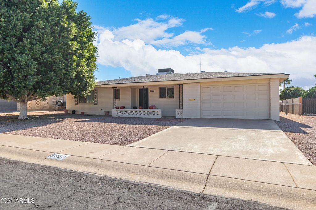 5663 E Des Moines St, Mesa, AZ 85205