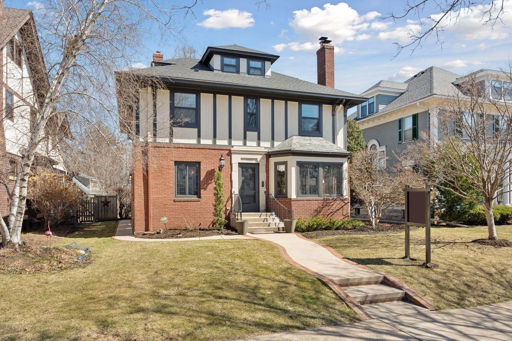 2011 Kenwood Pkwy, Minneapolis, MN 55405 MLS 6510711 Trulia