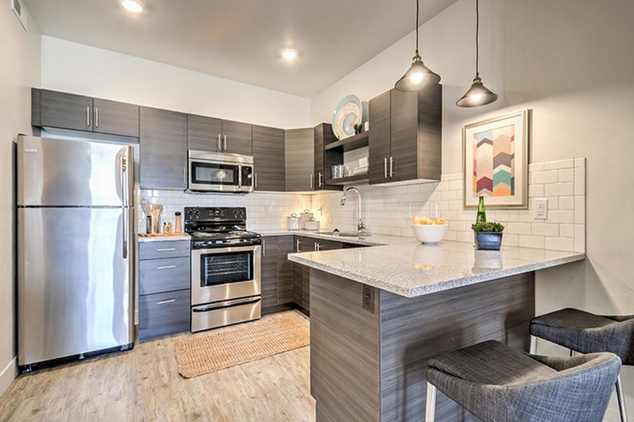 736 W State St, Farmington, UT 84025