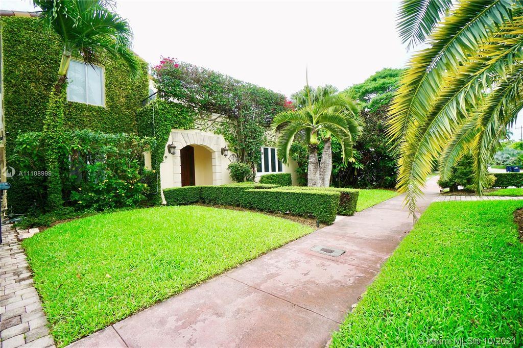 5335 Lagorce Dr, Miami Beach, FL 33140