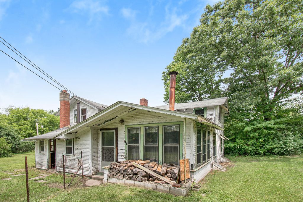 21197 Adams Rd, Battle Creek, MI 49017