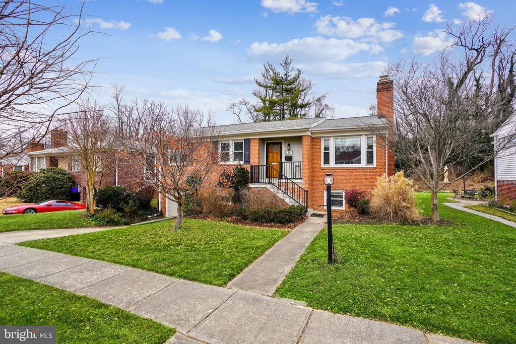 2307 Westview Dr, Silver Spring, MD 20910