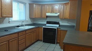 27 Randolph St, Battle Creek, MI 49015