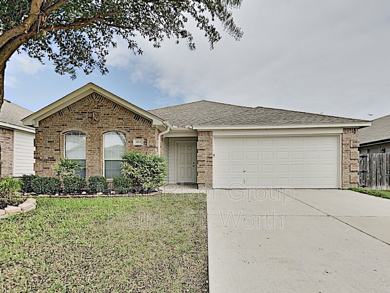 14313 Cedar Post Dr, Haslet, TX 76052