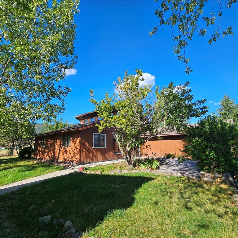 72043 Lost Horse Ln, Arlee, MT 59821