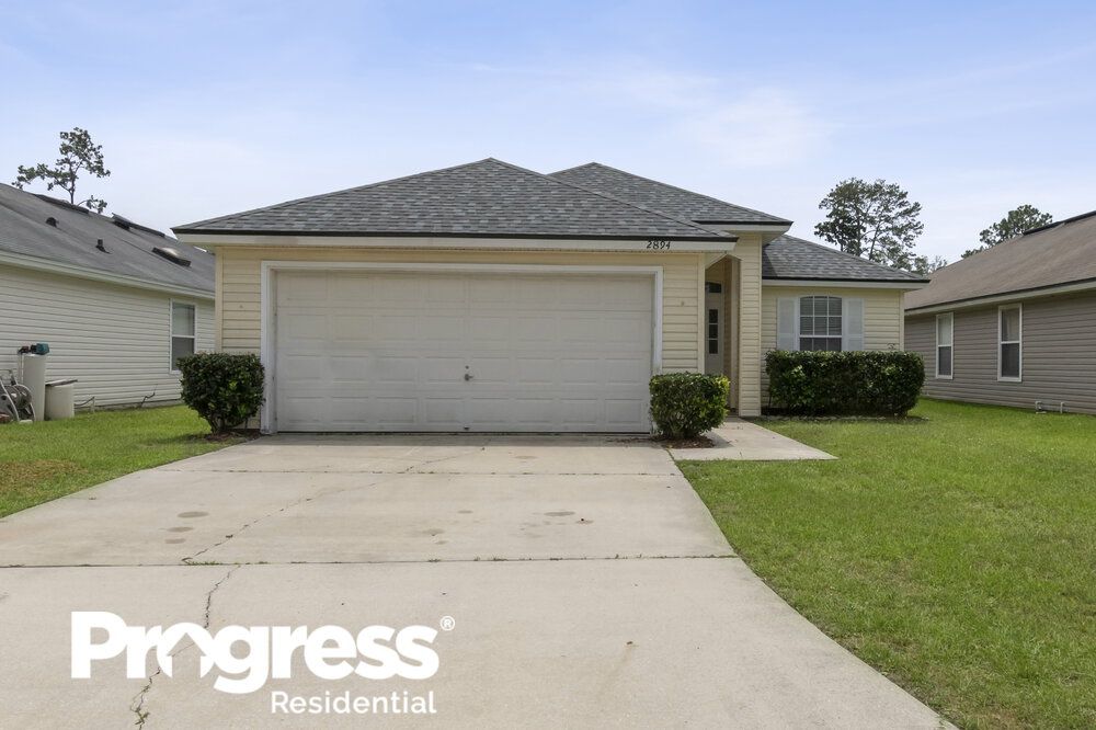 2894 Centerwood Dr N, Jacksonville, FL 32218