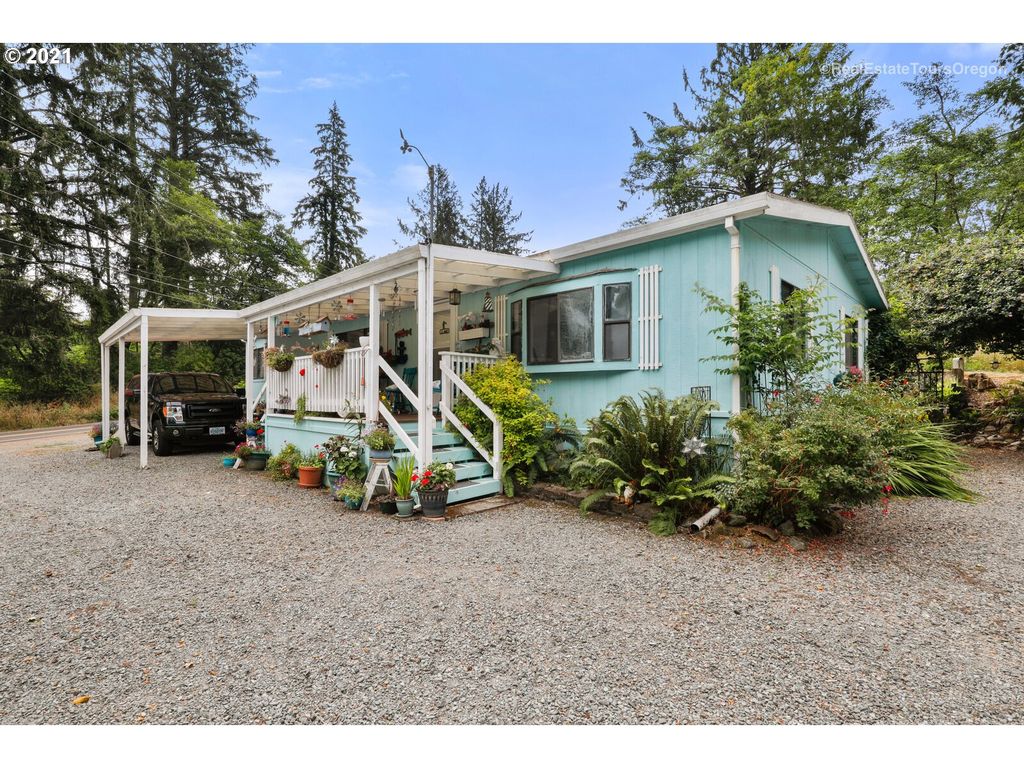10220 4th St, Bay City, OR 97107