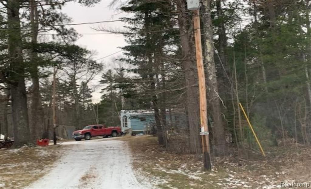 N7547 Pine St, Munising, MI 49862