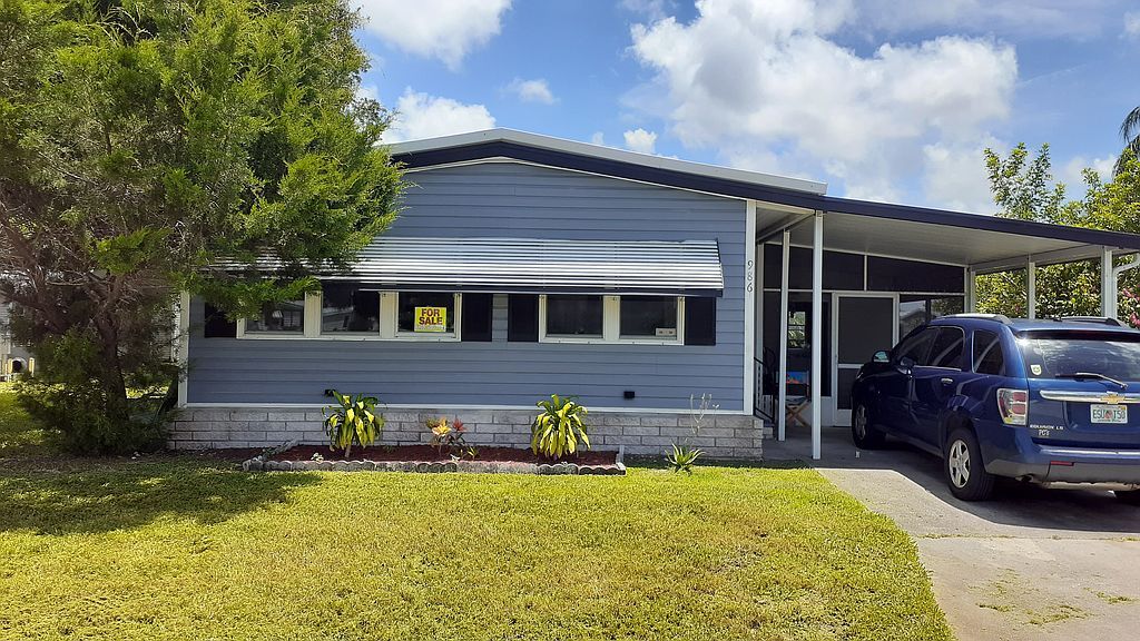 7000 20th St #986, Vero Beach, FL 32966