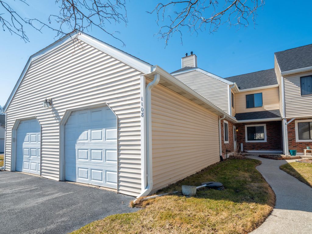 1108 Saratoga Ln, Chesterton, IN 46304