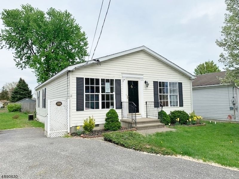 913 Green St, Phillipsburg, NJ - 3 Bed, 2 Bath Single-Family Home | Trulia