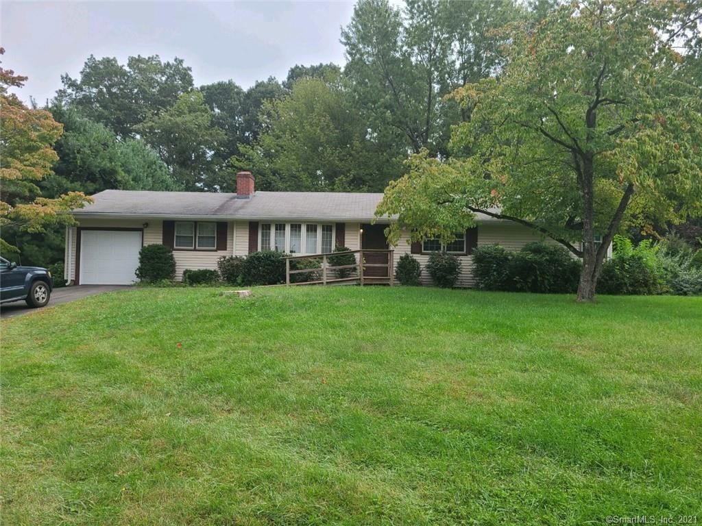 409 Sterling Pl, Hamden, CT 06514