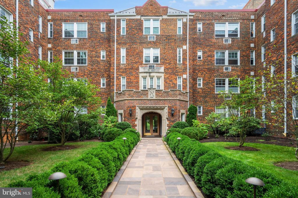 3051 Idaho Ave NW #309, Washington, DC 20016