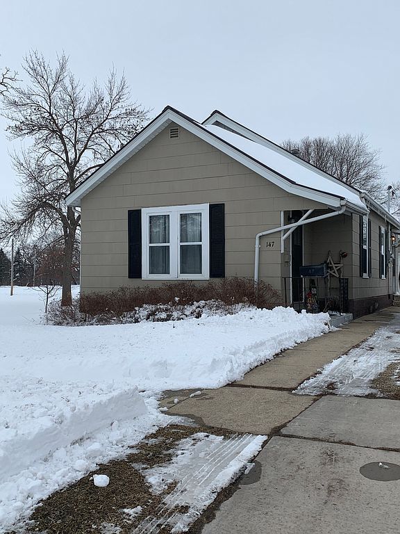 147 W Butler St, Manchester, IA 52057 Trulia