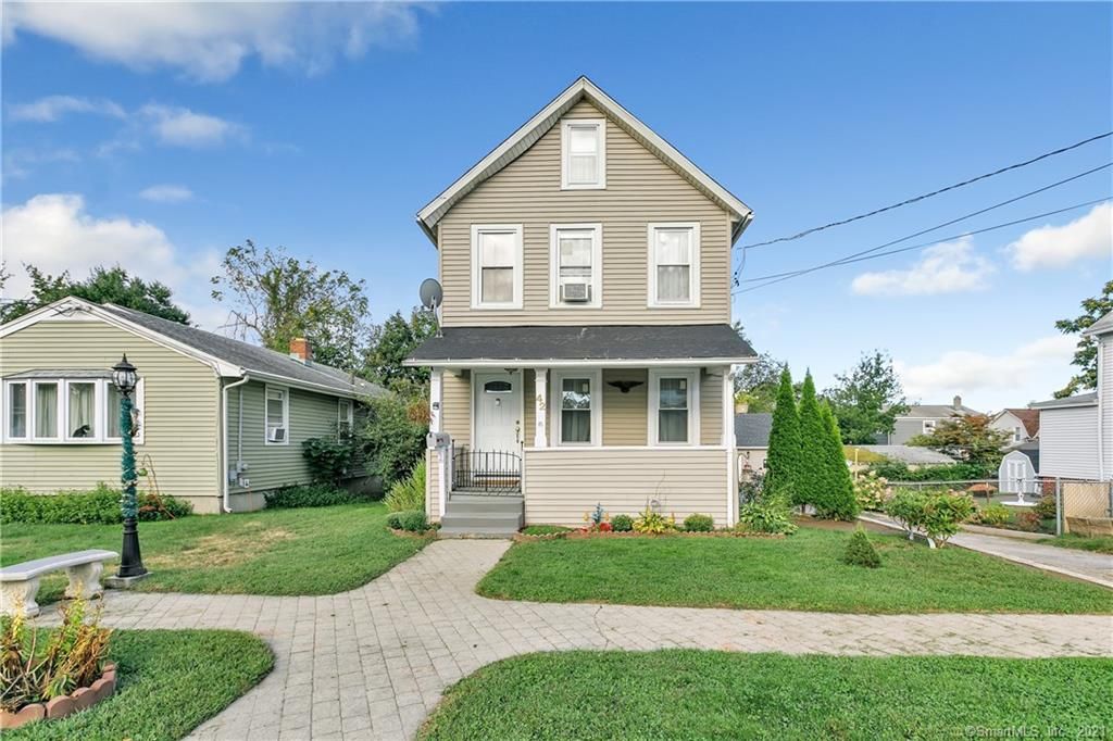 42 Howard St, Stratford, CT 06615