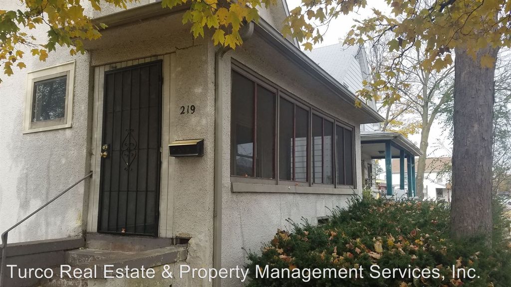 219 S  Washington Ave, Kankakee, IL 60901
