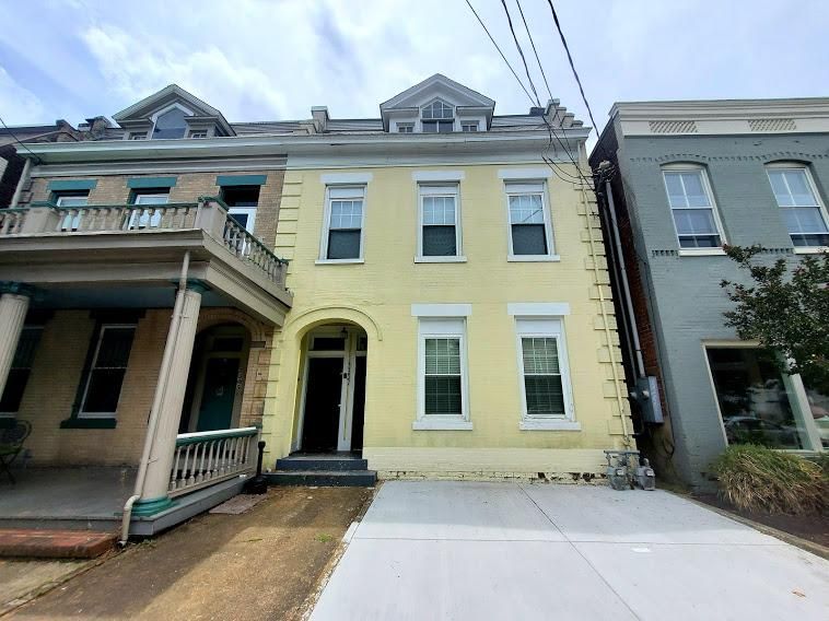 2307 W Main St, Richmond, VA 23220