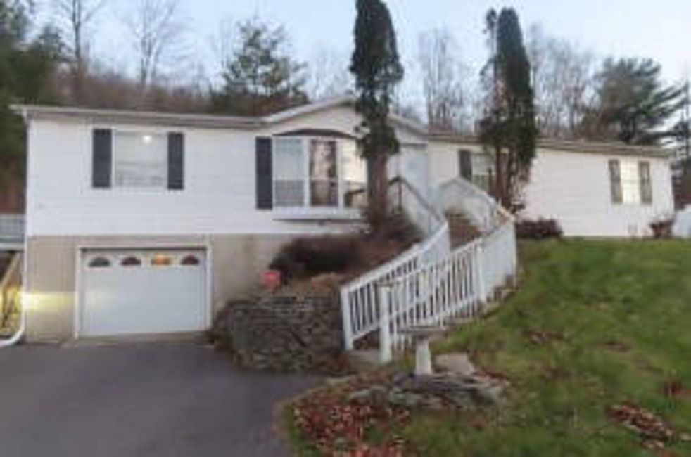 309 Meadowcrest Dr, Trucksville, PA 18708 Trulia