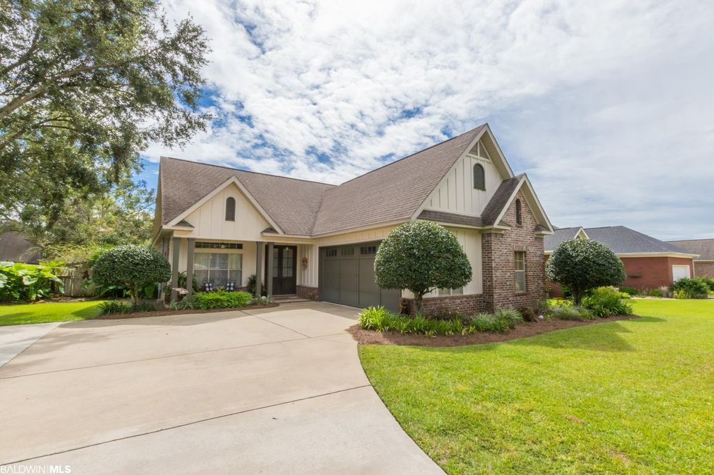 113 Petz Ave, Fairhope, AL 36532