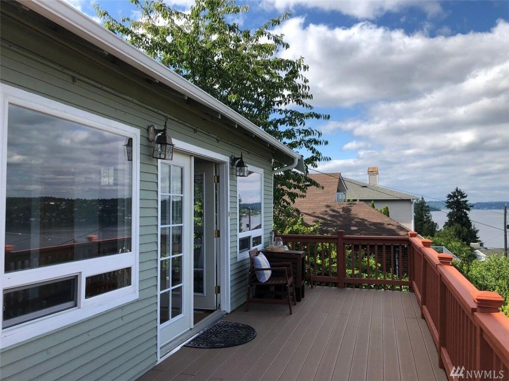 9915 64th Ave S, Seattle, WA 98118