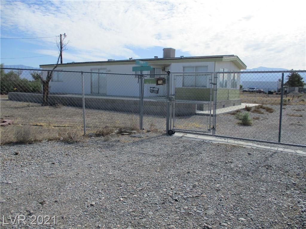 1471 W Chipmunk Rd, Pahrump, NV 89048