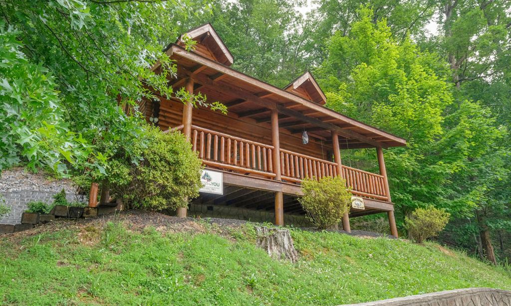 3225 Smoky Ridge Way, Sevierville, TN 37862