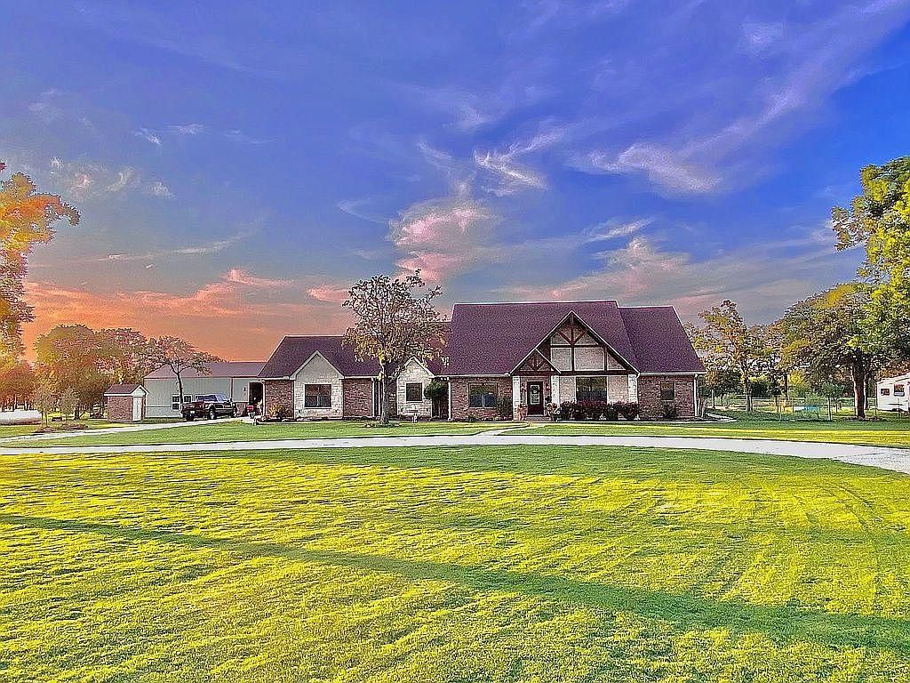 1203 NE 23rd St, Mineral Wells, TX 76067