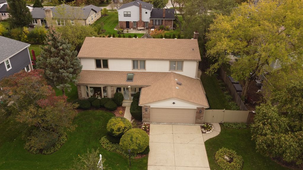 3929 Chester Dr, Glenview, IL 60026