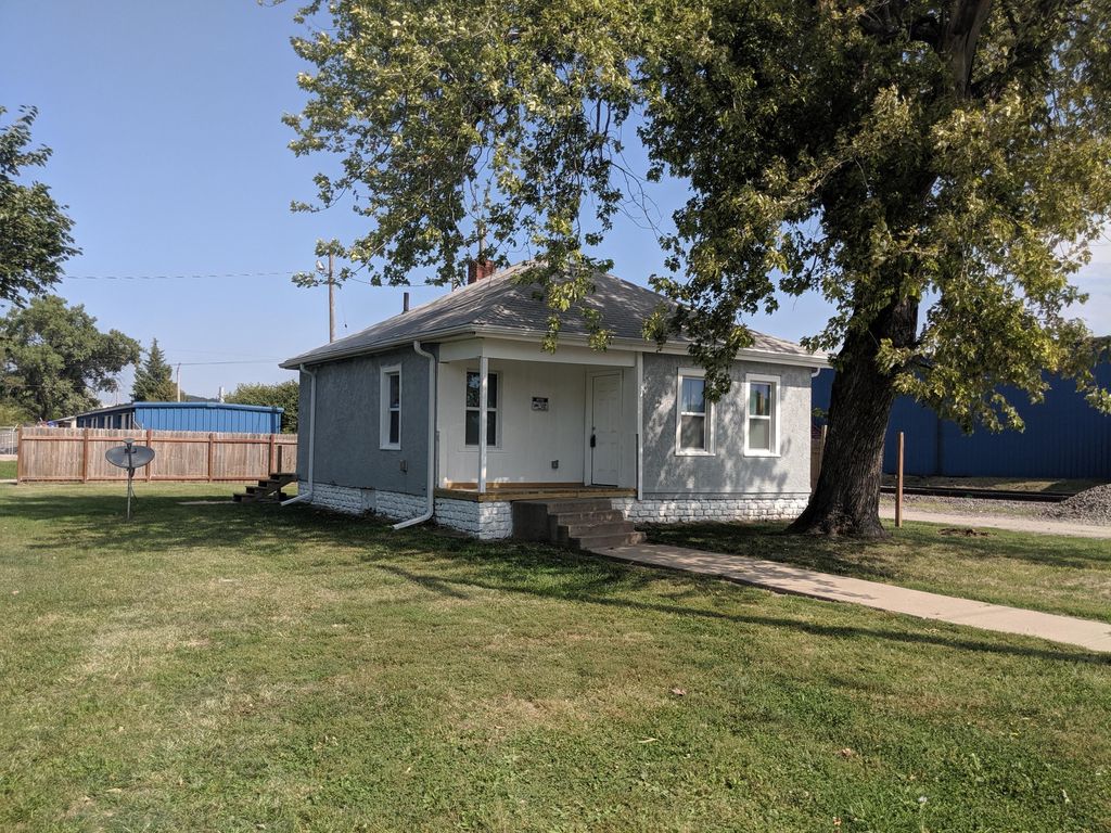 1102 B Ave, Council Bluffs, IA 51501 Trulia