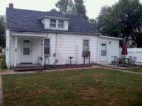 815 S 10th St, Quincy, IL 62301