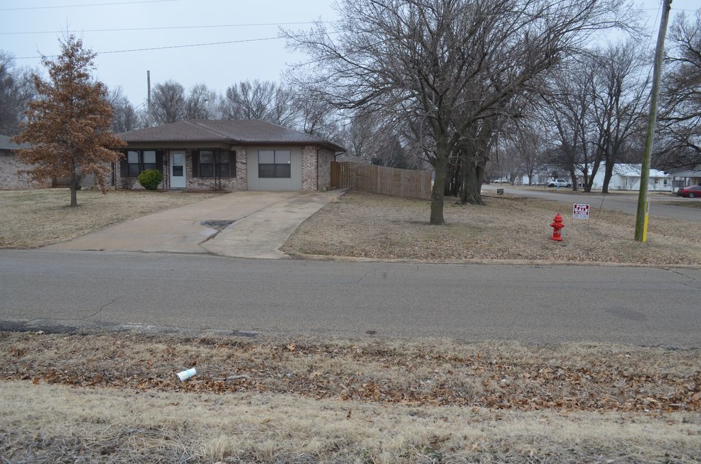 207 W 1st St, Newkirk, OK 74647 Trulia