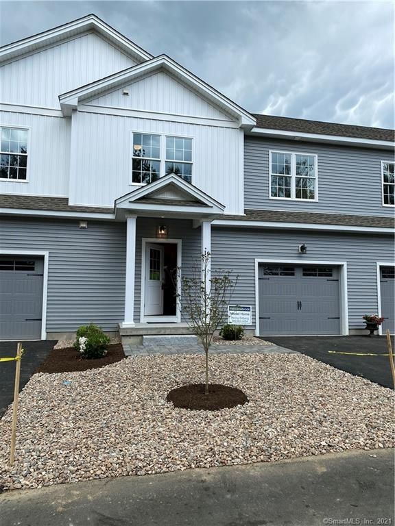 29 Covey Rd #16, Burlington, CT 06013