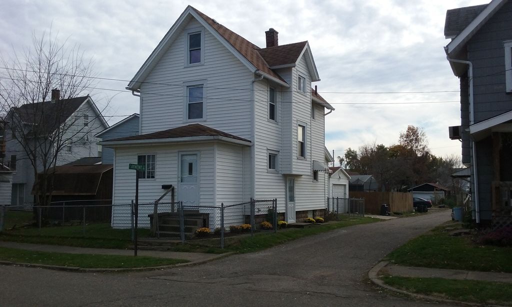 2310 10th St SW Canton Ohio, Canton, OH 44706