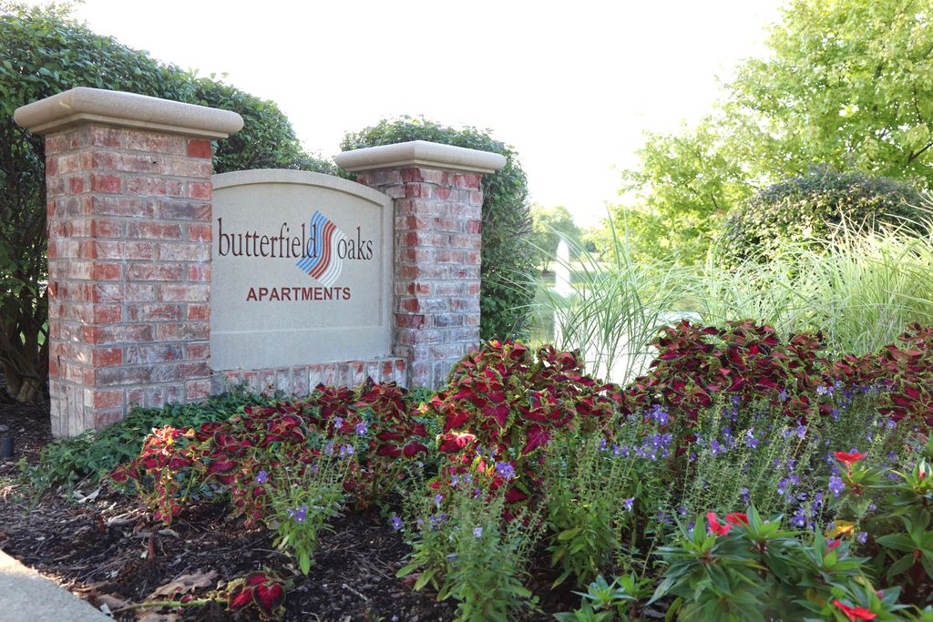 2288 Oakmeadow Dr, Aurora, IL 60502