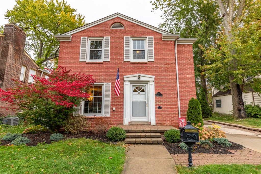 9 Amherst Ln, Dearborn, MI 48120 3 Bed, 2 Bath SingleFamily Home