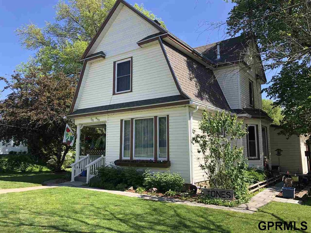 523 W 3rd St, Wilber, NE 3 Bed, 2 Bath SingleFamily Home 47 Photos