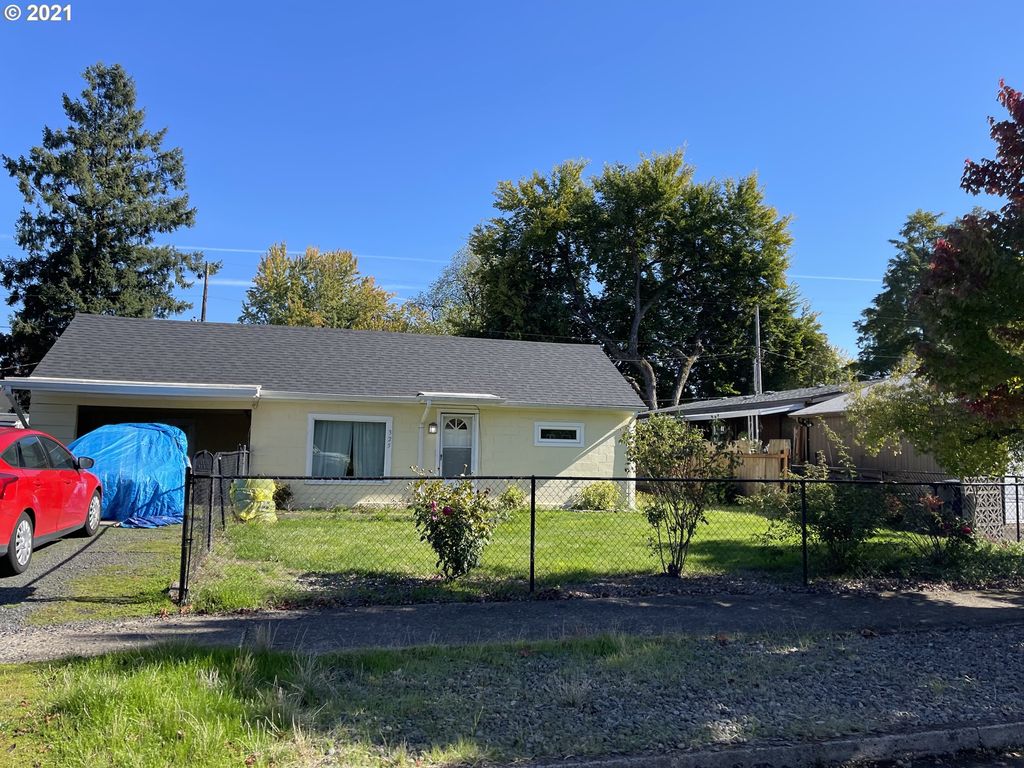 325 25th St, Springfield, OR 97477