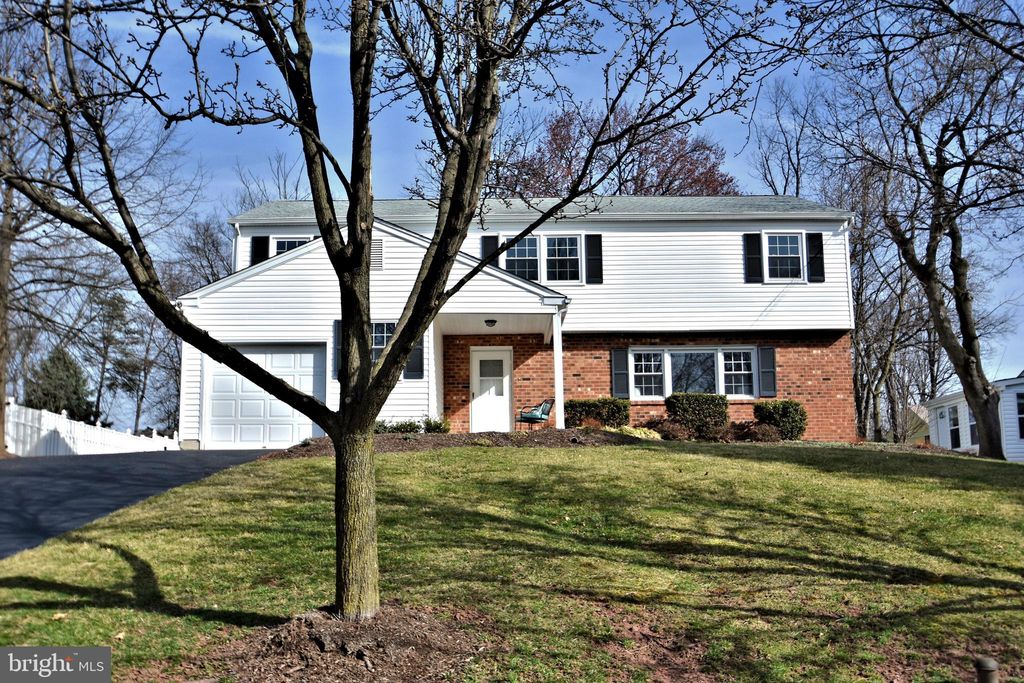 705 Mockingbird Ln, Audubon, PA 5 Bed, 3 Bath 40 Photos Trulia