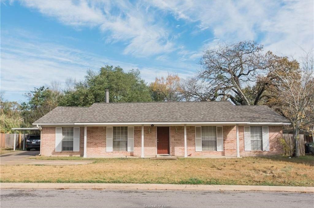 1207 Glade St, College Station, TX 77840