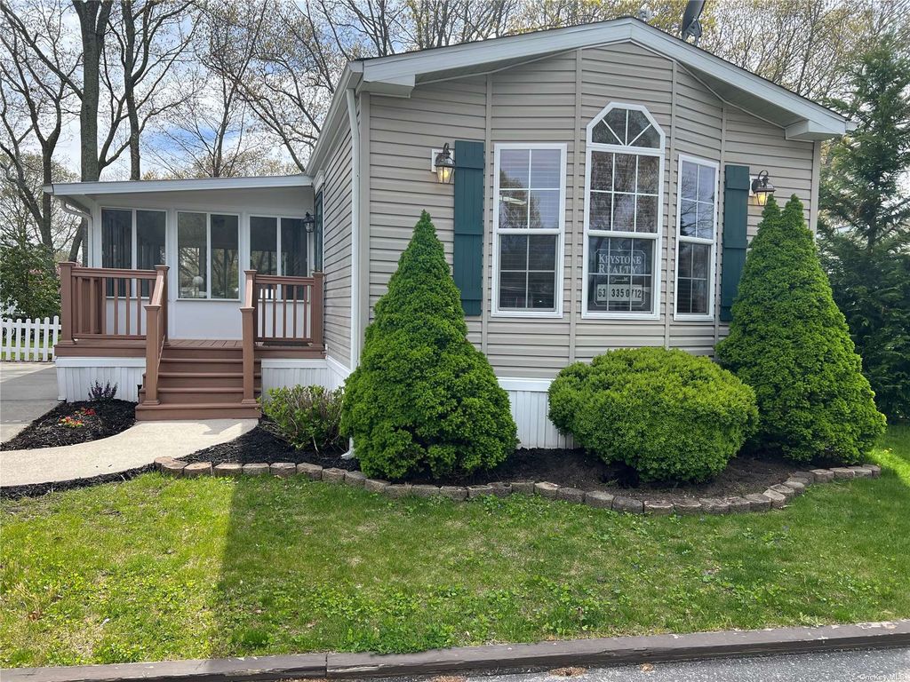 1661158 Old Country Rd, Riverhead, NY 11901 Trulia