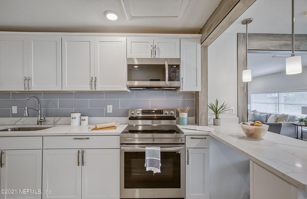 713 Geiger Rd, Fernandina Beach, FL 32034