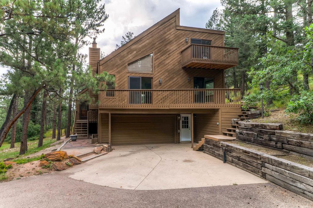 1015 Timber Valley Rd, Colorado Springs, CO 80919