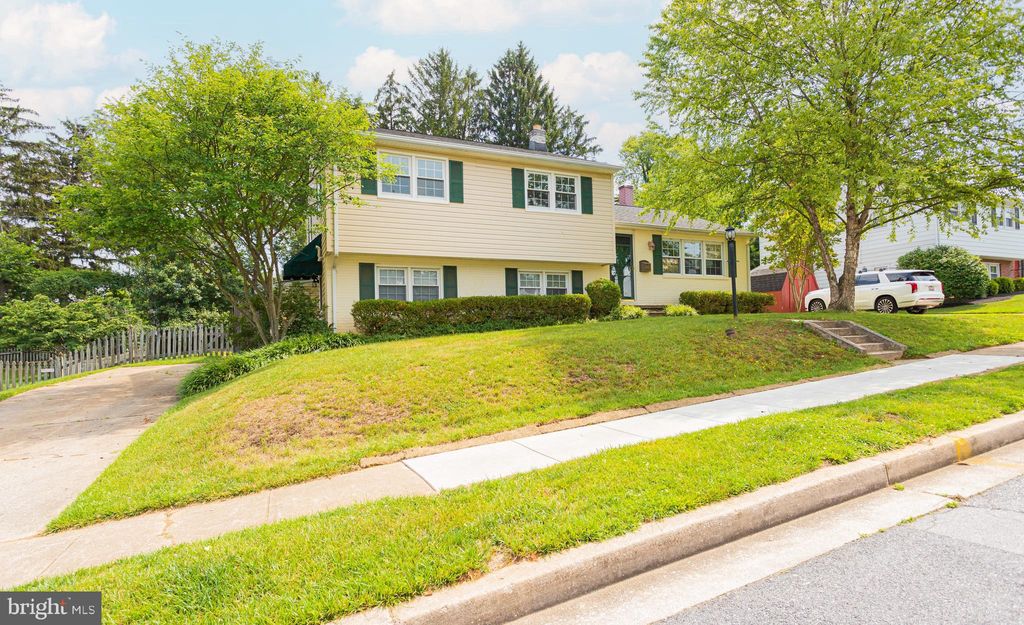 1207 Longford Rd, Lutherville Timonium, MD 21093