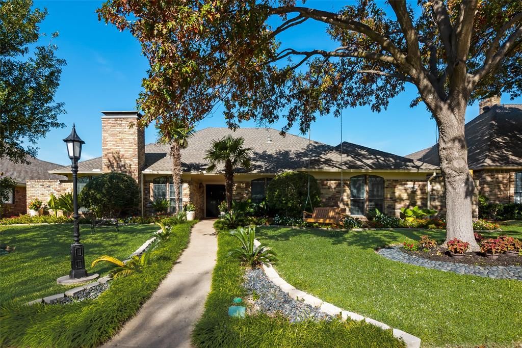 9923 Hickory Crossing St, Dallas, TX 75243