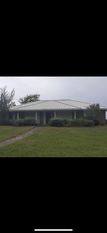 7674 Pechacek Rd #1, New Ulm, TX 78950