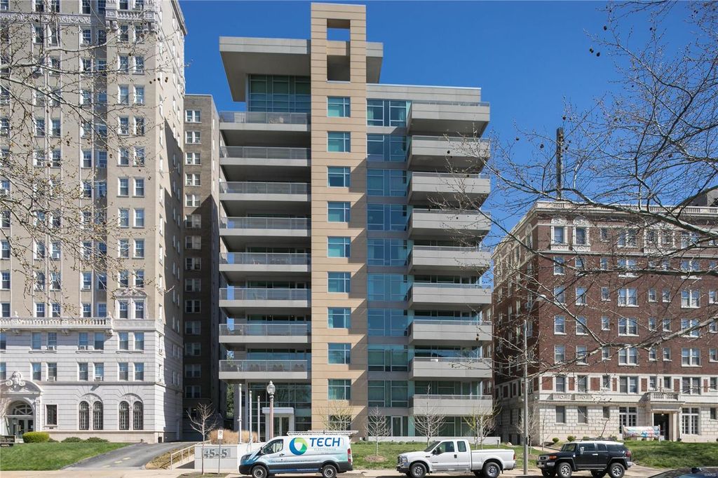4545 Lindell Blvd #29, Saint Louis, MO 63108