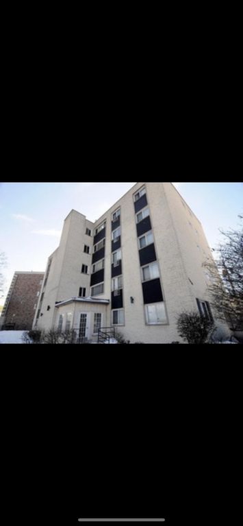 4976 N Milwaukee Ave, Chicago, IL 60630