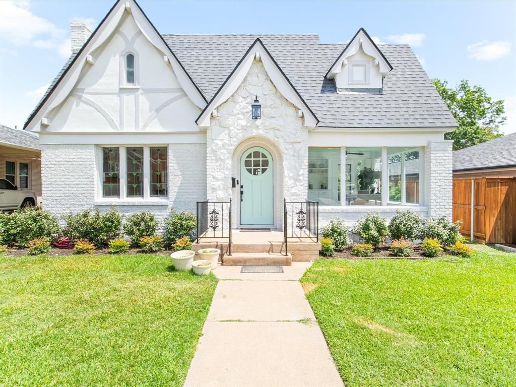 4020 Bunting Ave, Fort Worth, TX 76107
